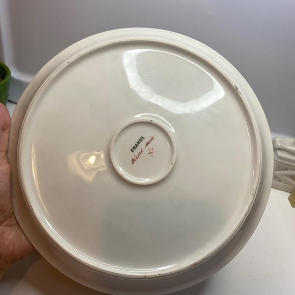 Two Vintage France Plates Hand Painted Floral Green & Gold Accents About 8” Wide - Picture 6 of 15